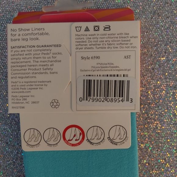 Ladies 2 Pair PEDS Ultra Low Cut Socks - Picture 6 of 6